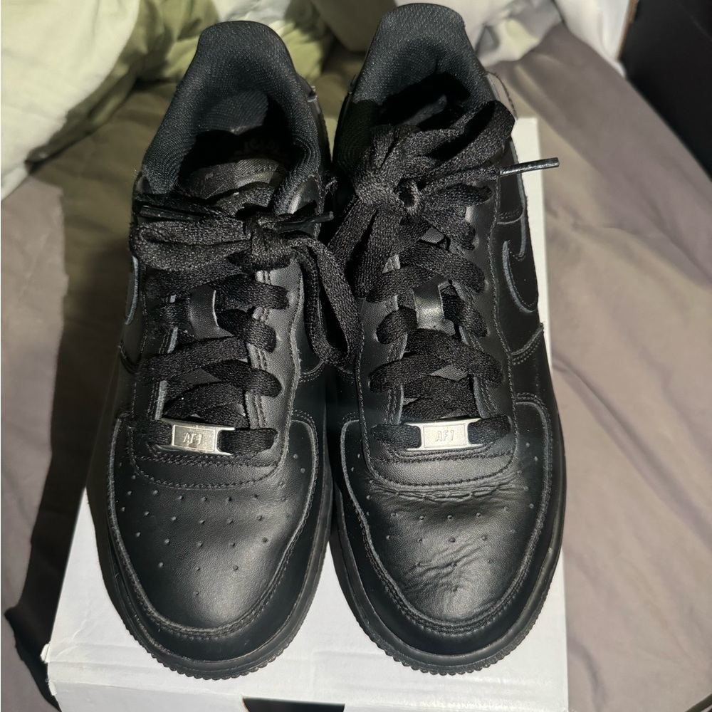Black Nike Air Force 1